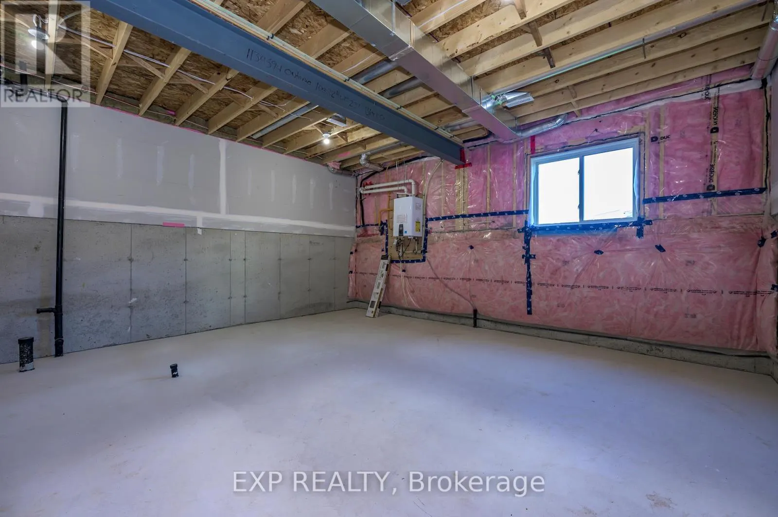 83 - 3380 SINGLETON AVENUE, #83