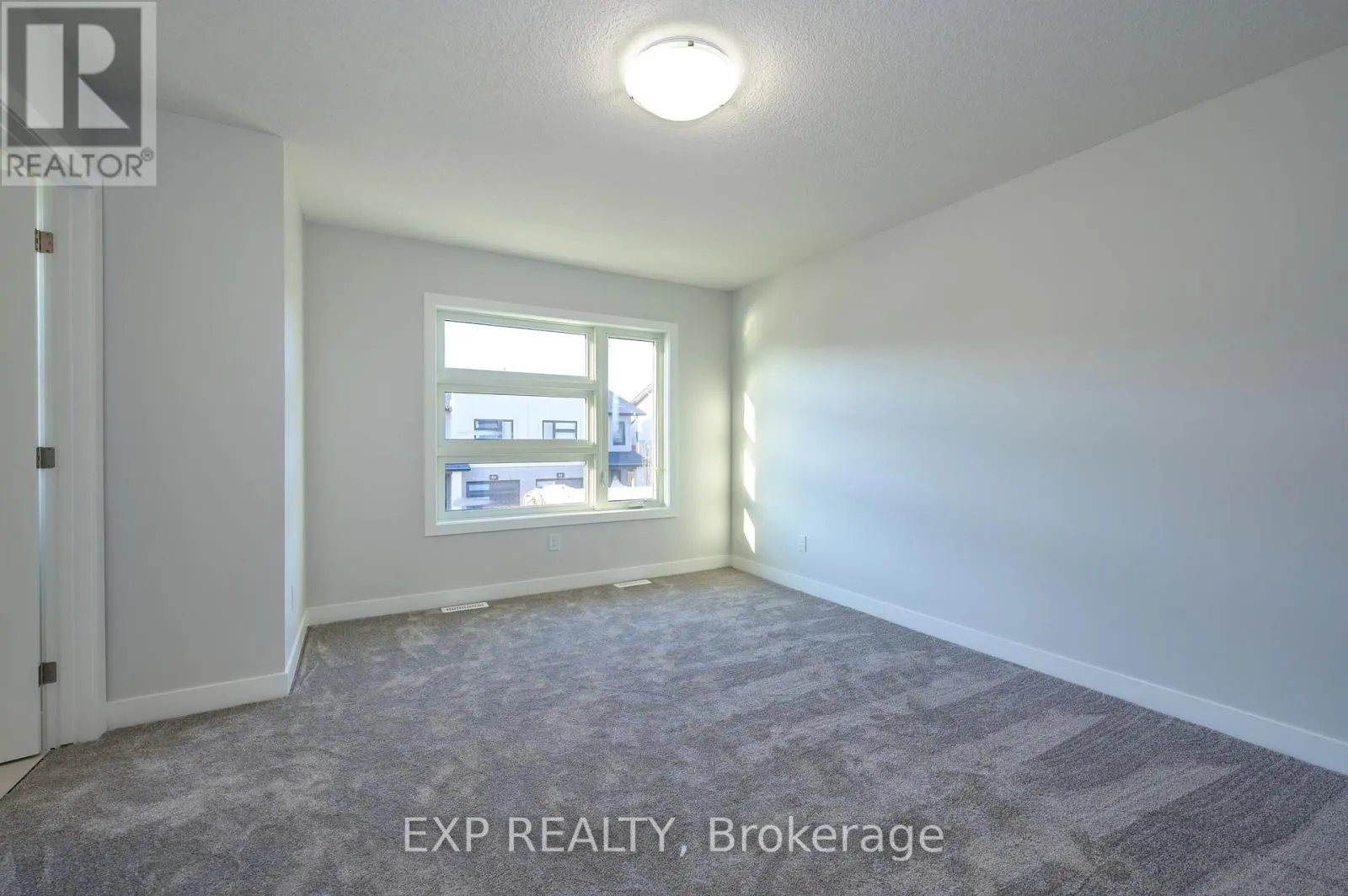 83 - 3380 SINGLETON AVENUE, #83