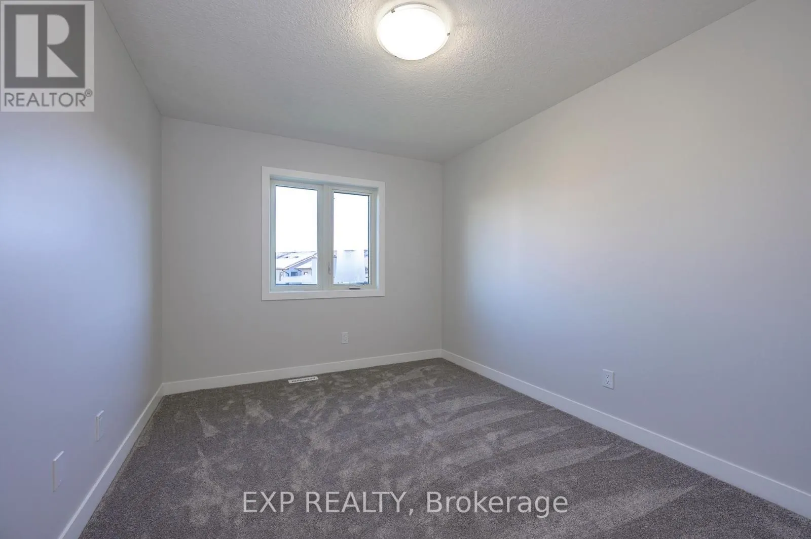 83 - 3380 SINGLETON AVENUE, #83