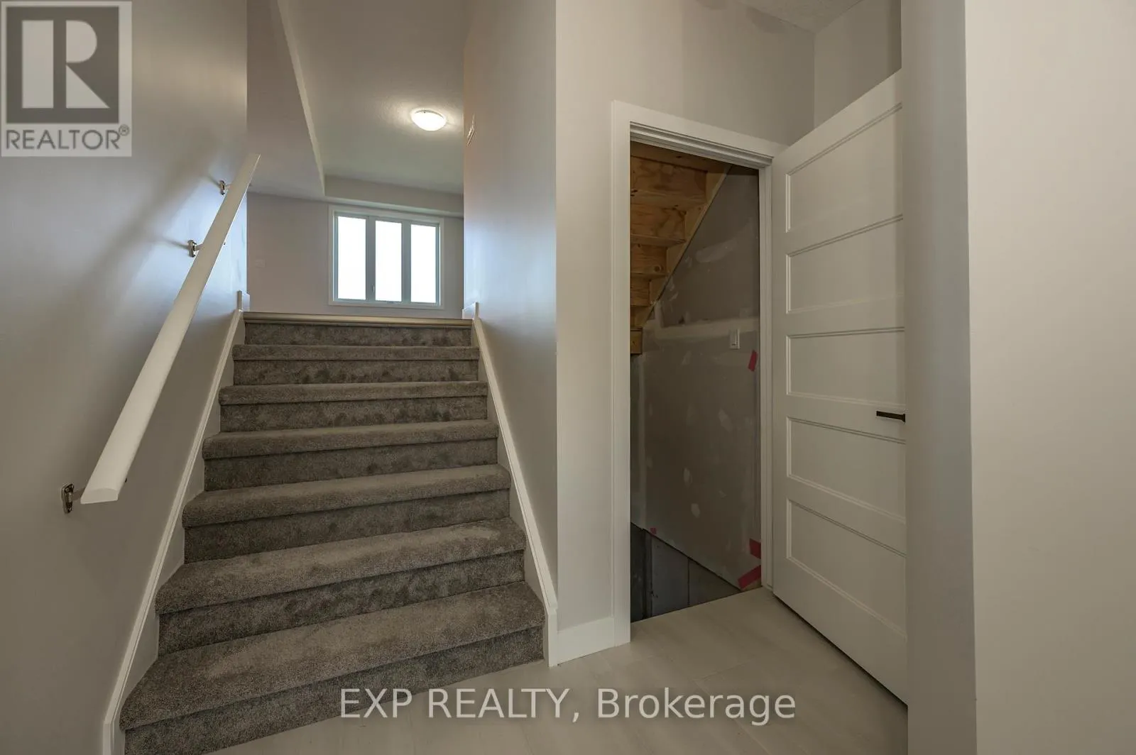 83 - 3380 SINGLETON AVENUE, #83