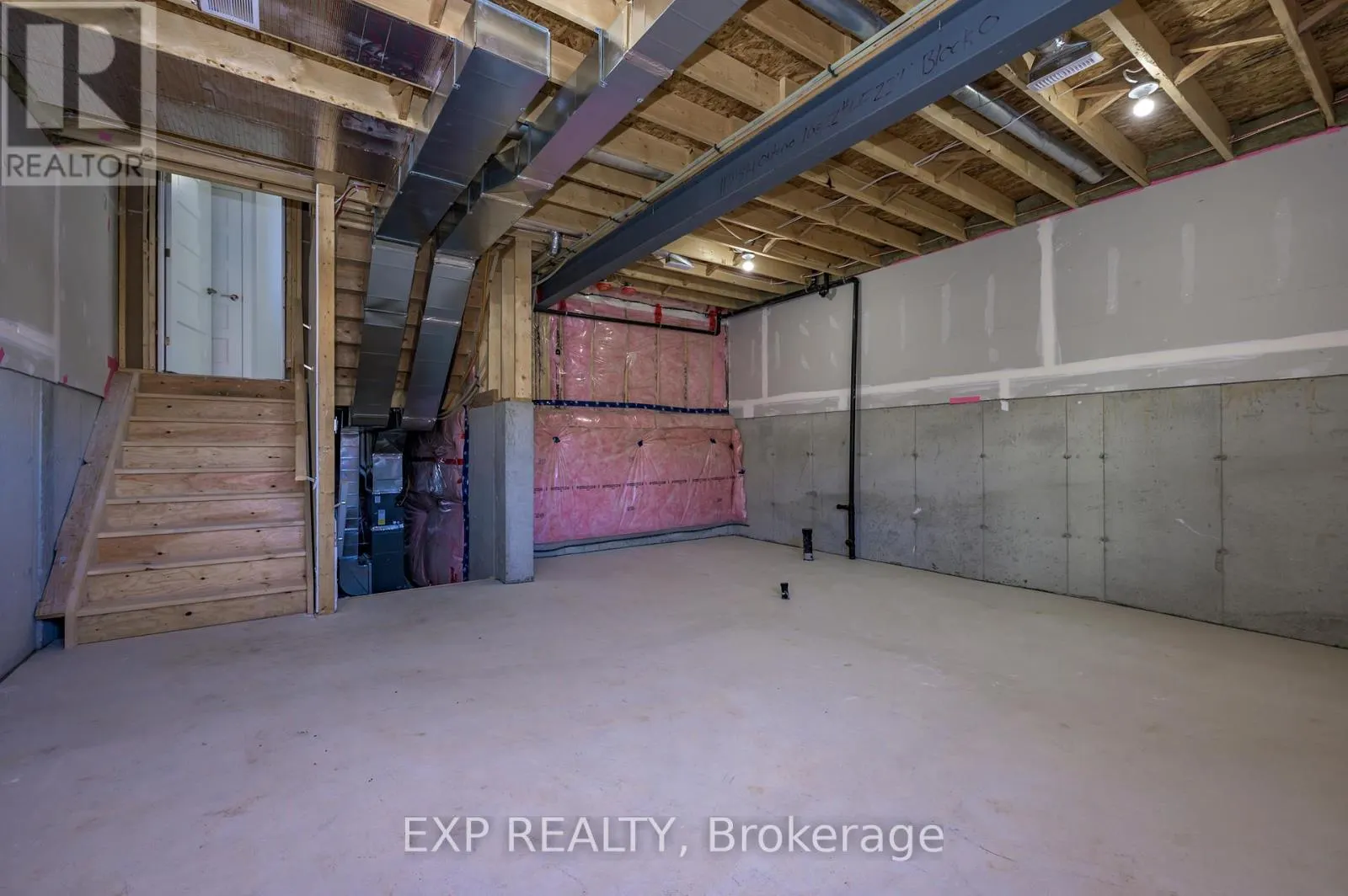 83 - 3380 SINGLETON AVENUE, #83