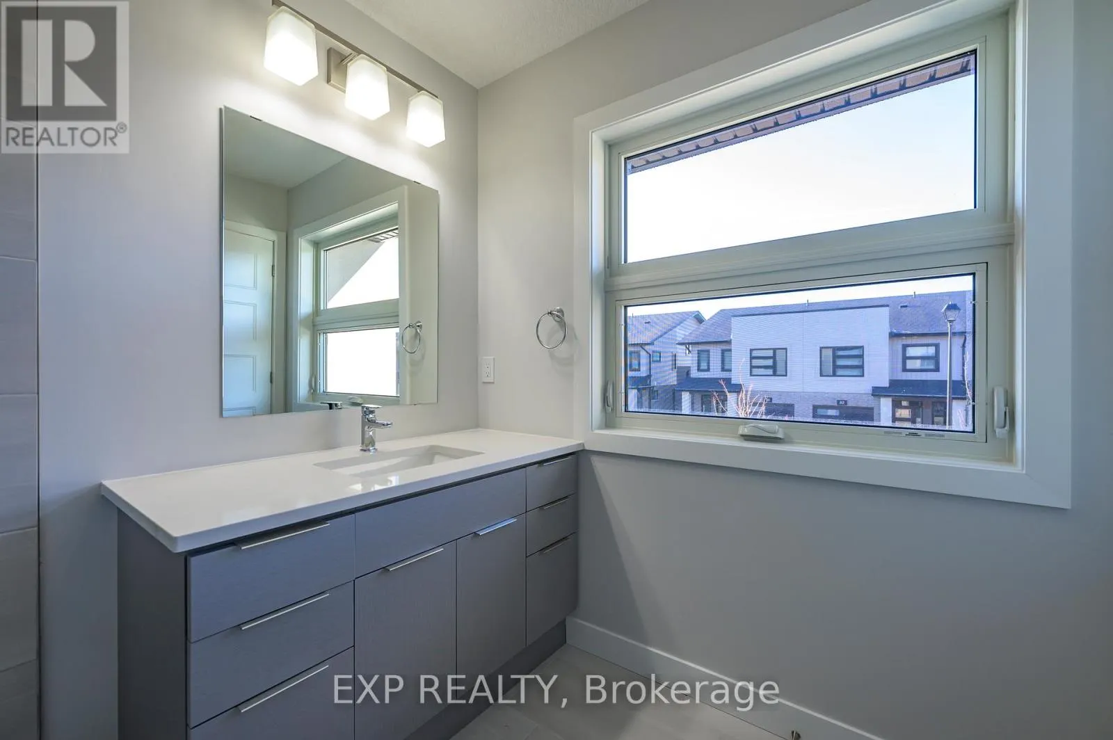 83 - 3380 SINGLETON AVENUE, #83