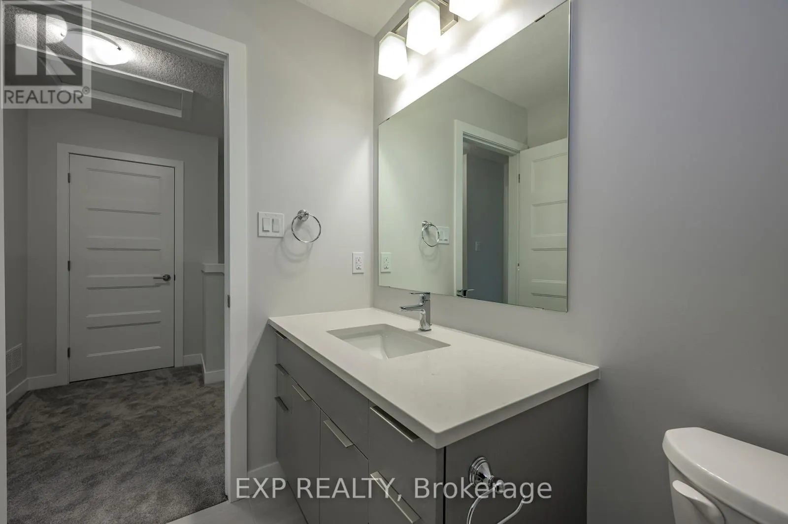 83 - 3380 SINGLETON AVENUE, #83