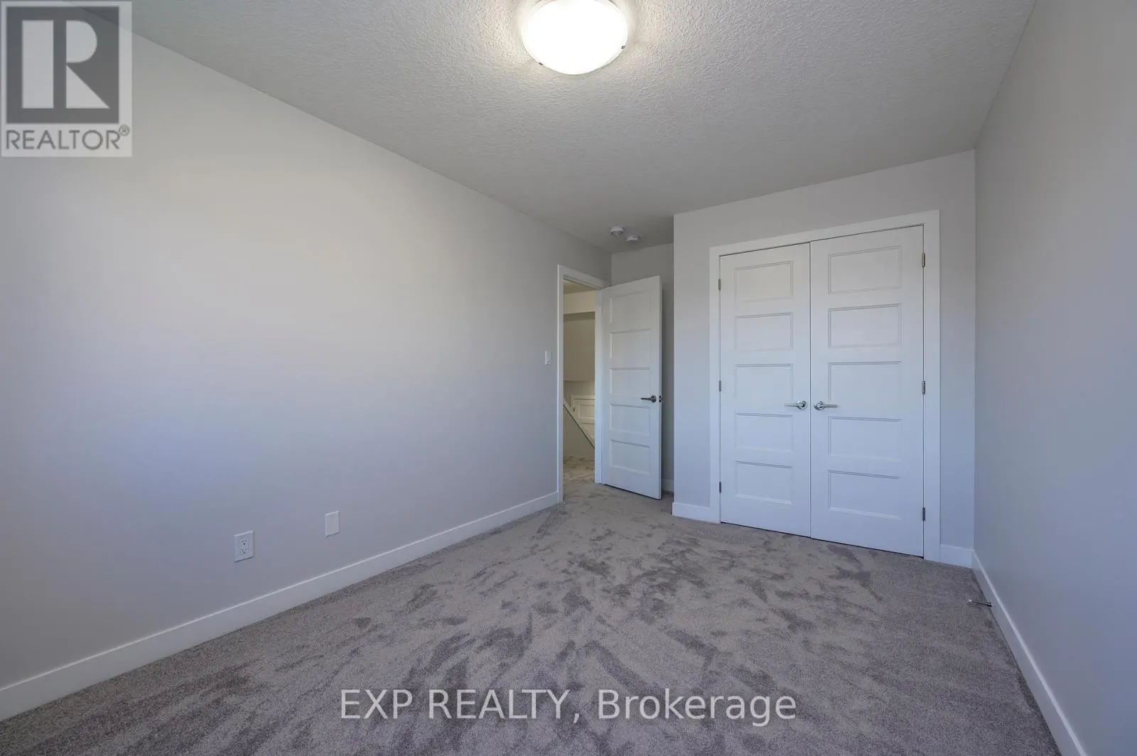 83 - 3380 SINGLETON AVENUE, #83