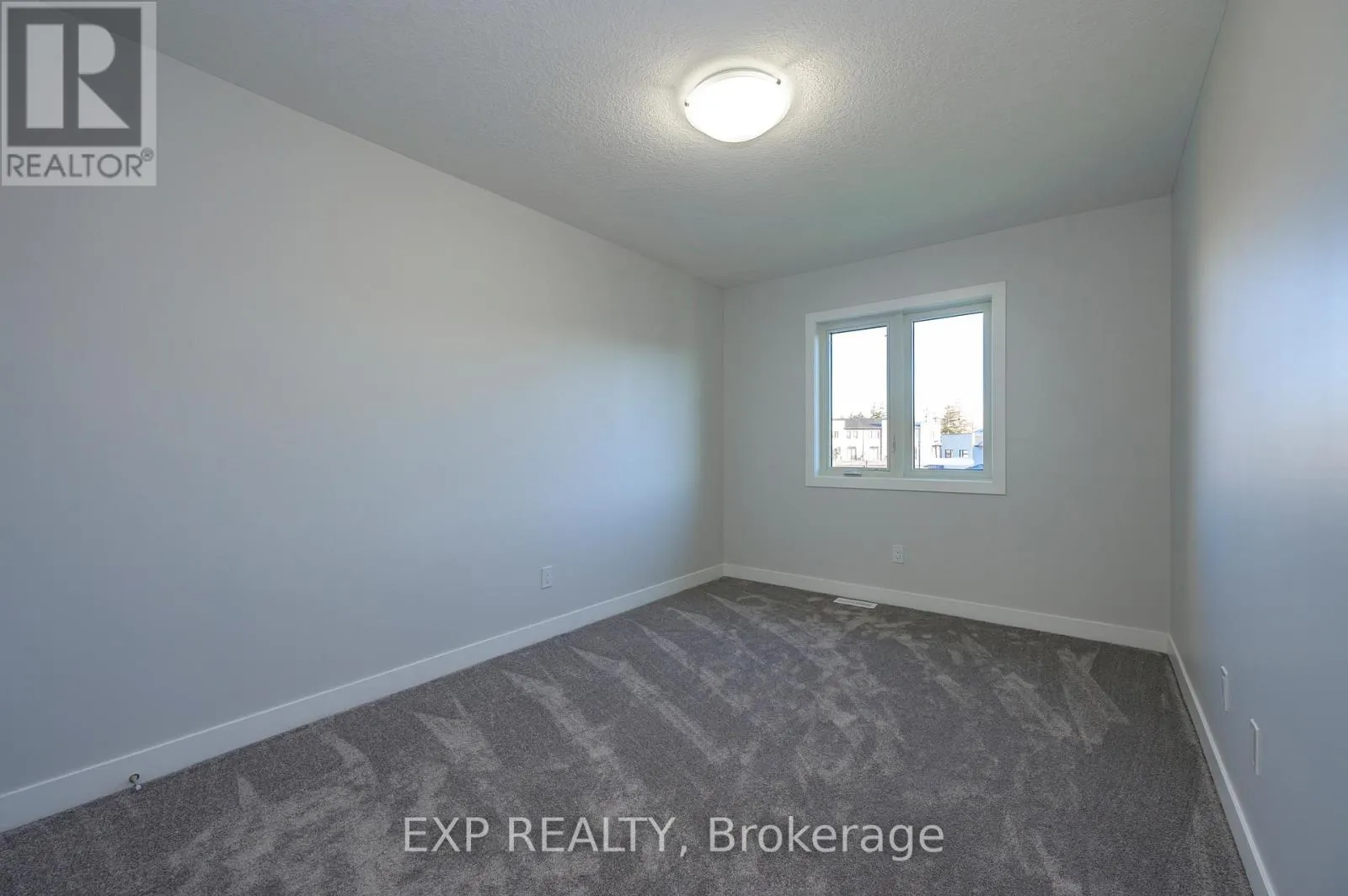 83 - 3380 SINGLETON AVENUE, #83