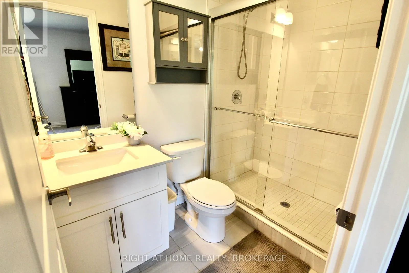 10 - 5080 CONNOR DRIVE, #10