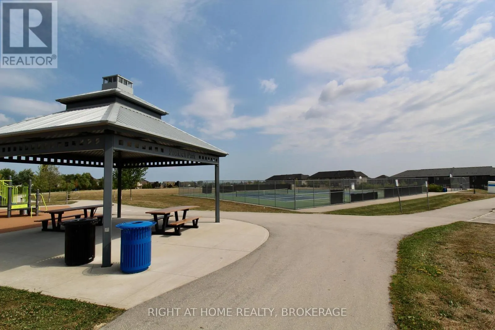 10 - 5080 CONNOR DRIVE, #10