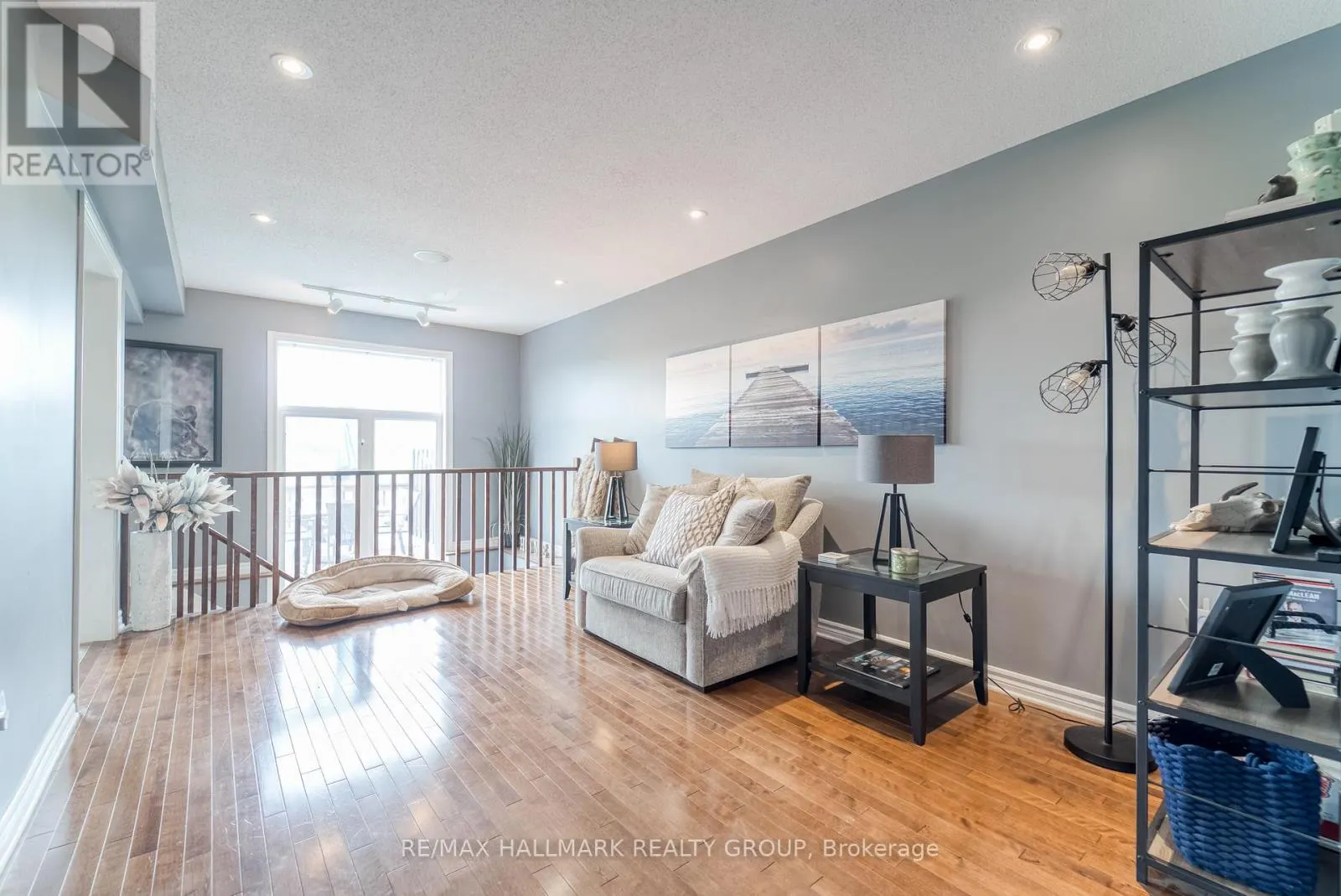 228 EYE BRIGHT CRESCENT