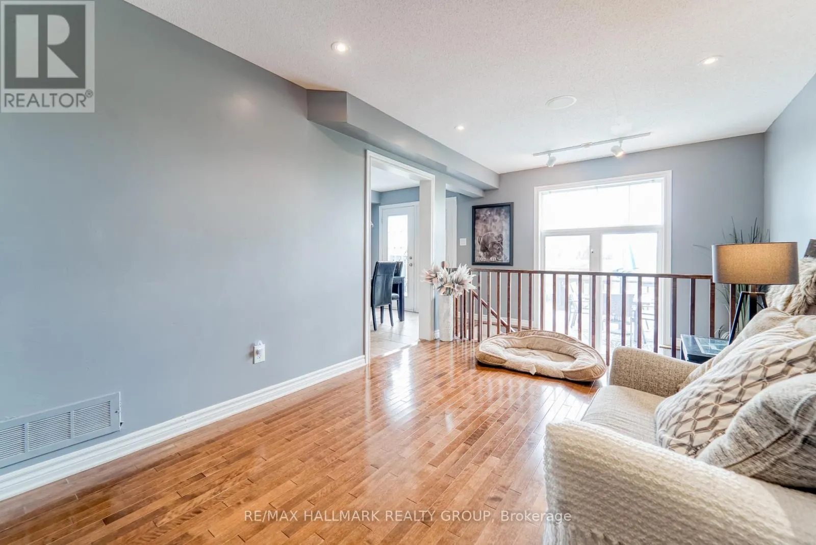 228 EYE BRIGHT CRESCENT