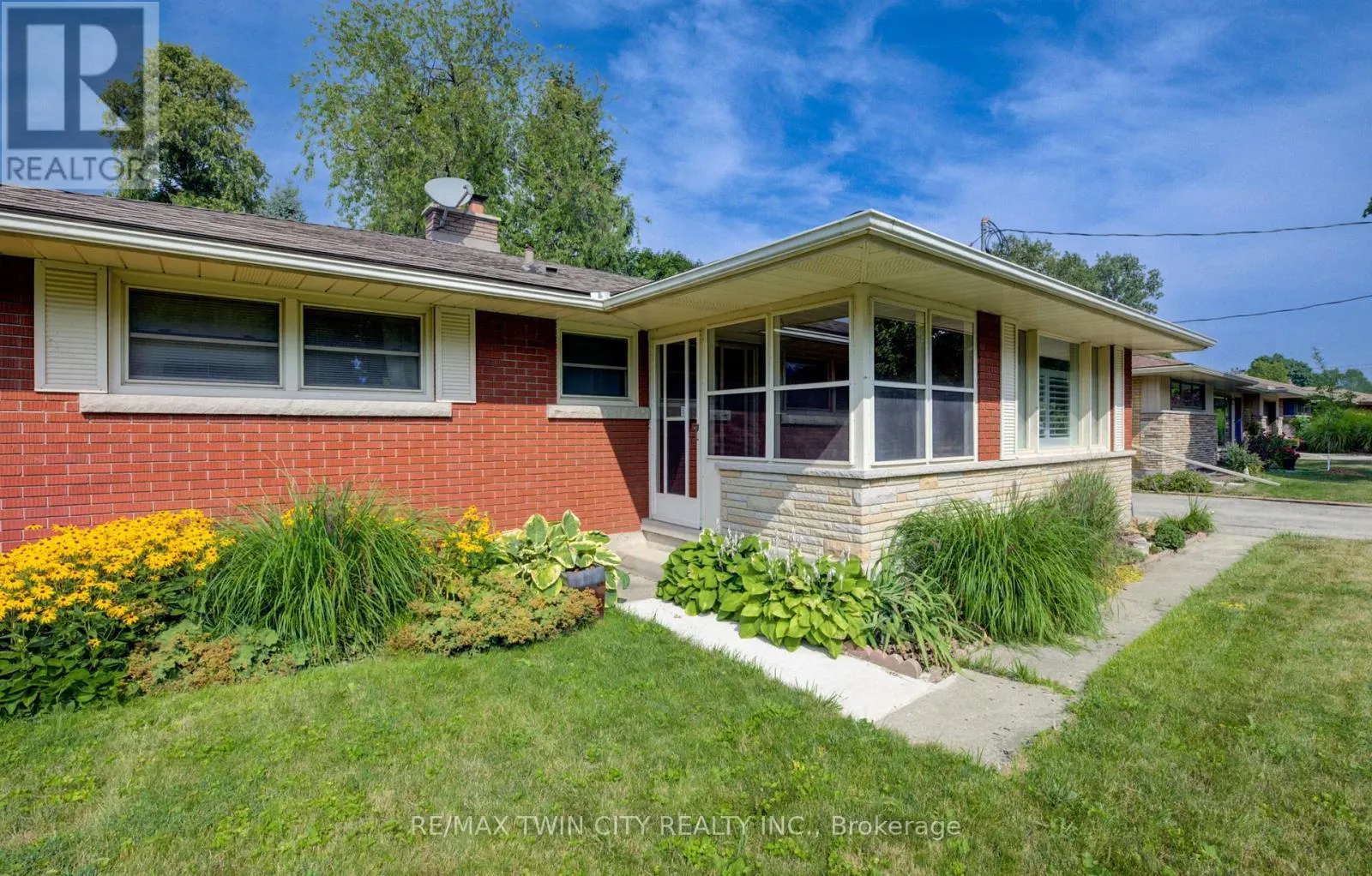 74 LAKESIDE DRIVE