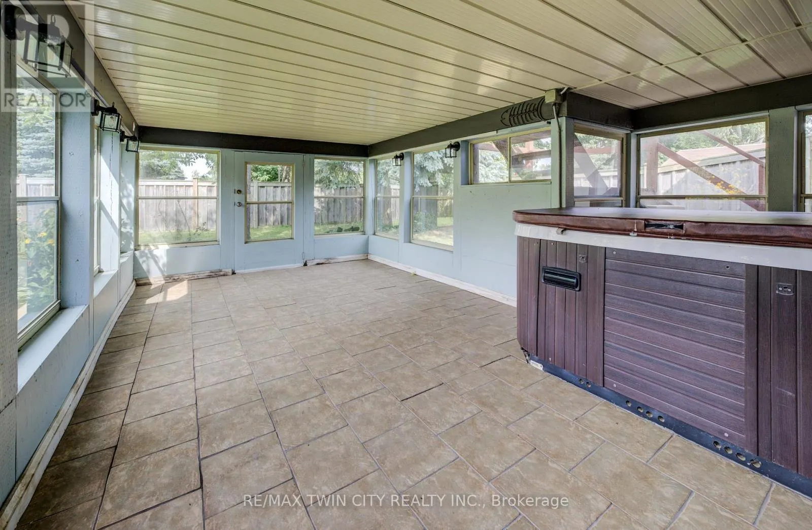 74 LAKESIDE DRIVE