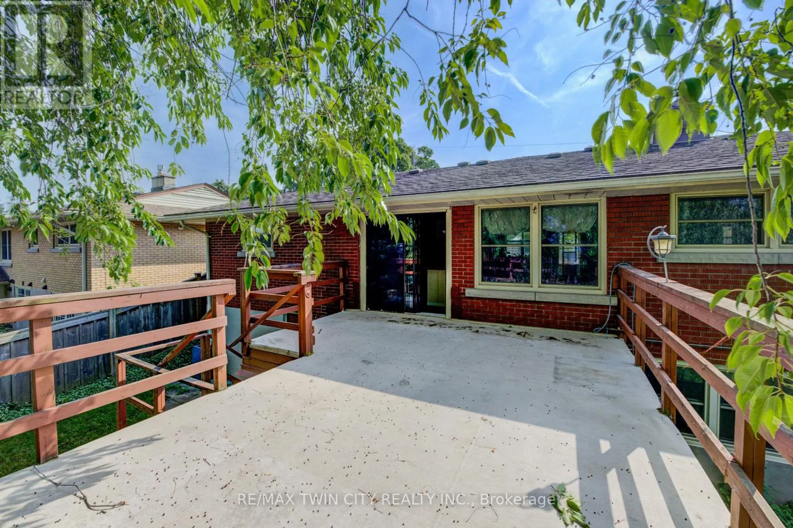 74 LAKESIDE DRIVE