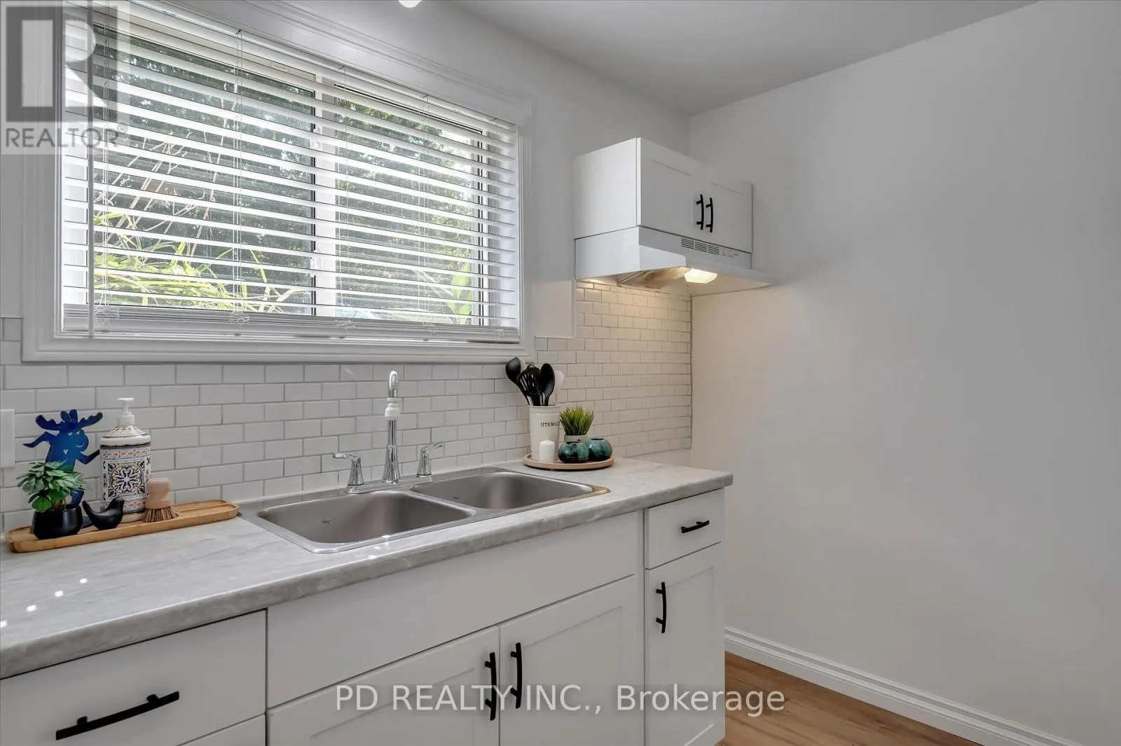 C - 102 RITA CRESCENT, #C