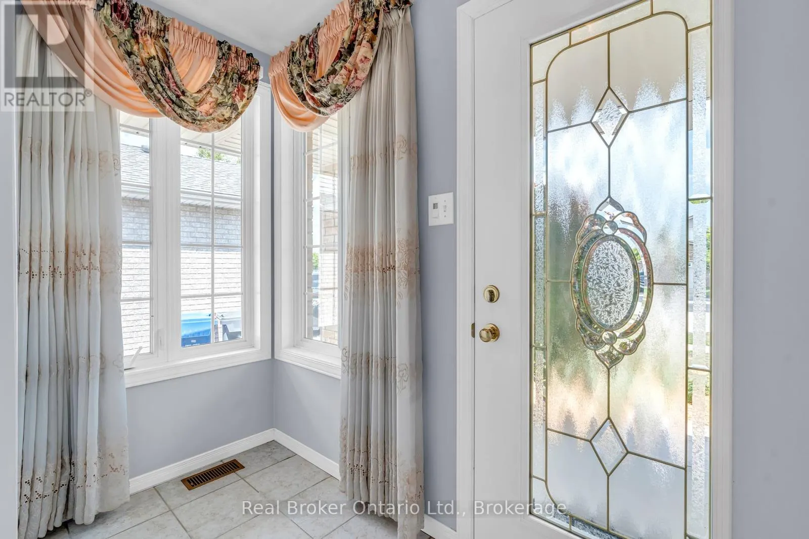 37 BORLAND DRIVE