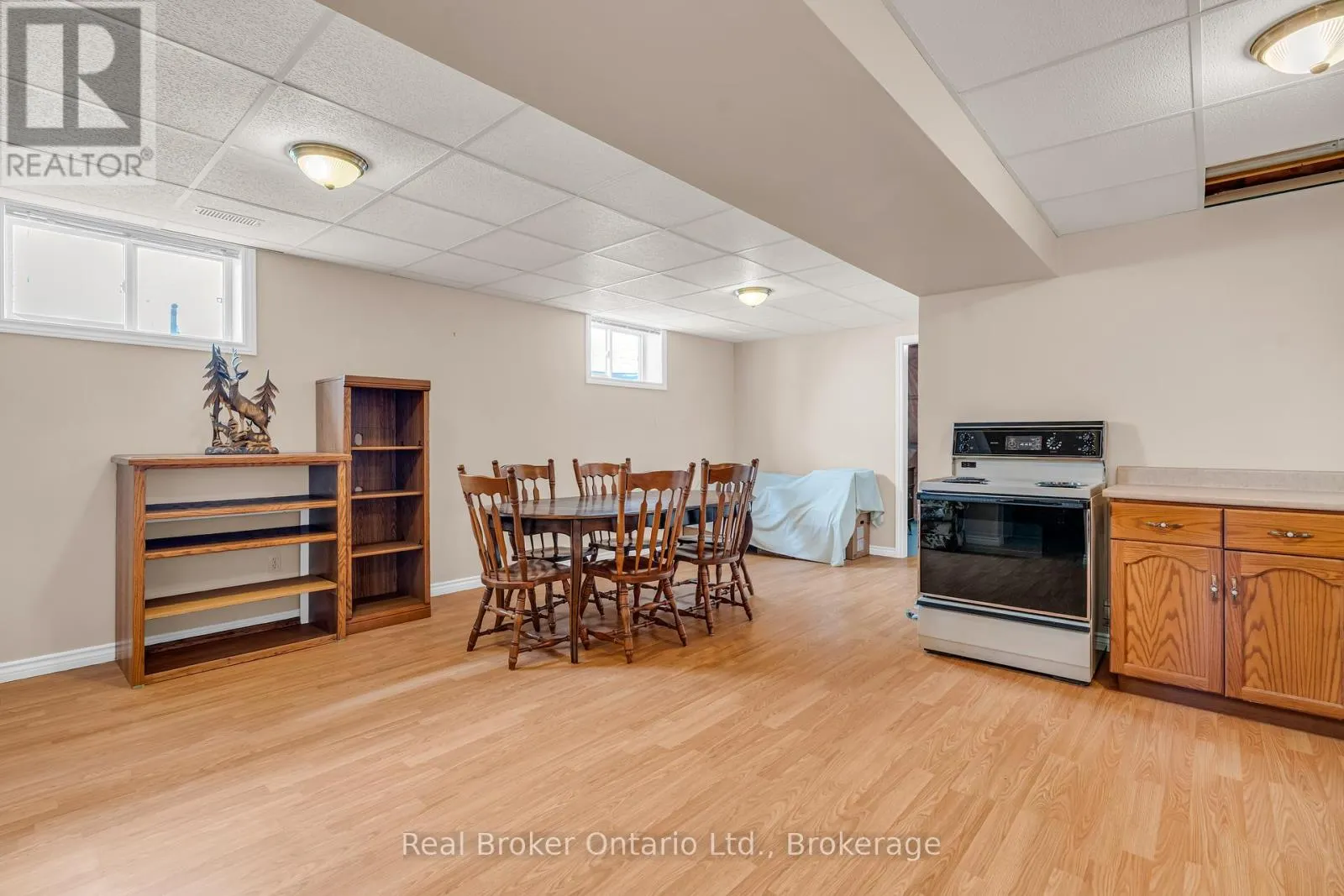 37 BORLAND DRIVE