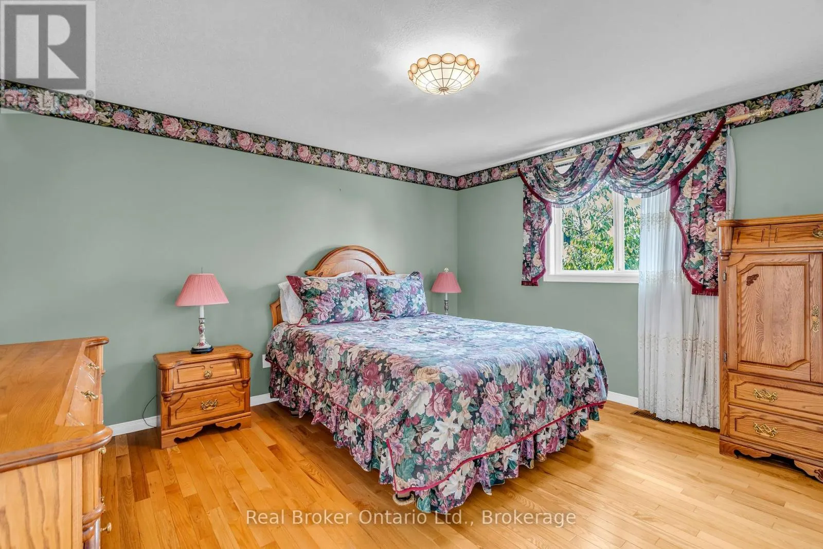 37 BORLAND DRIVE