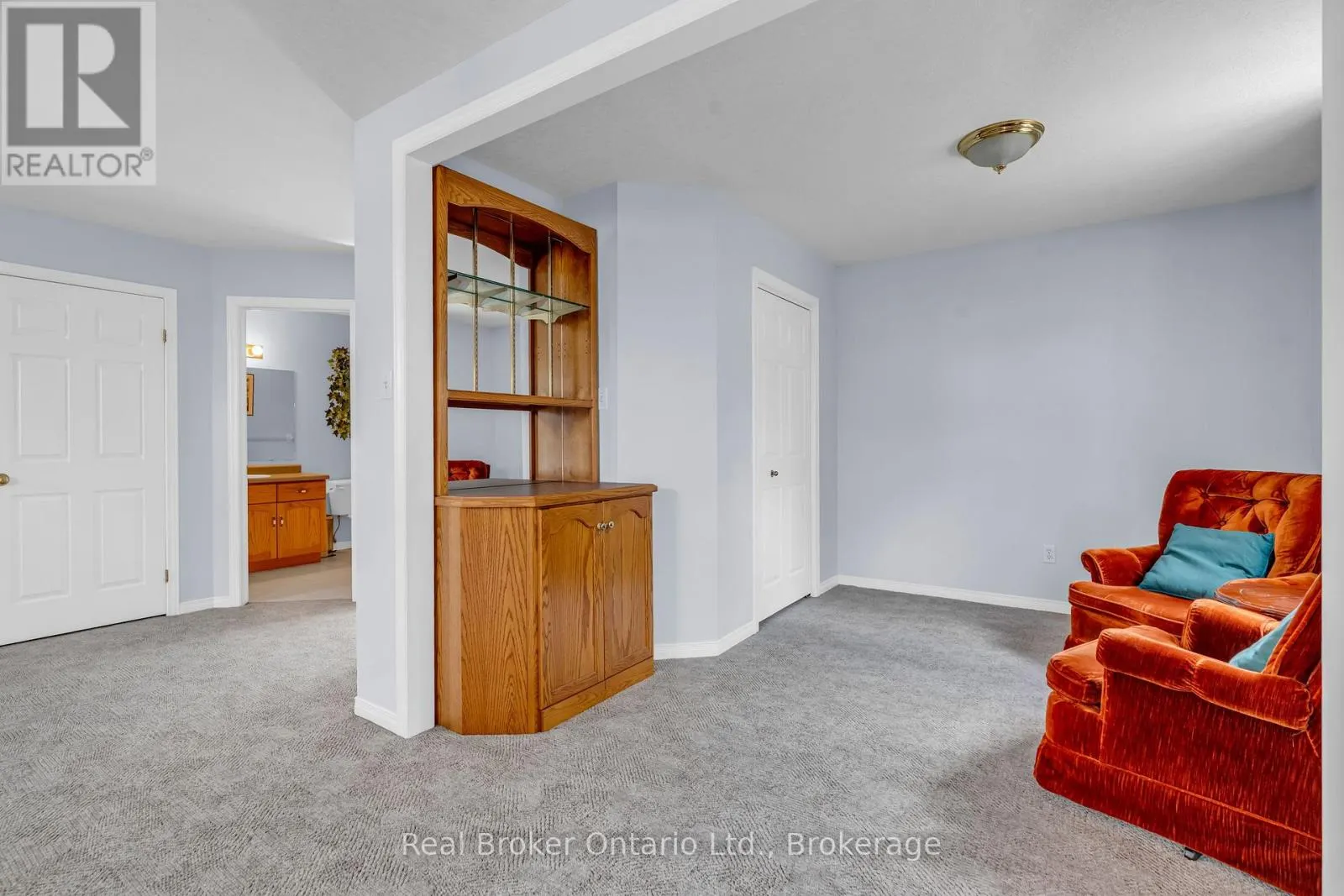37 BORLAND DRIVE