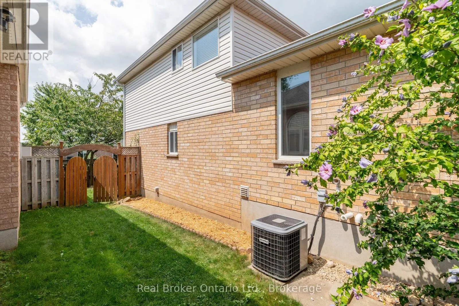 37 BORLAND DRIVE