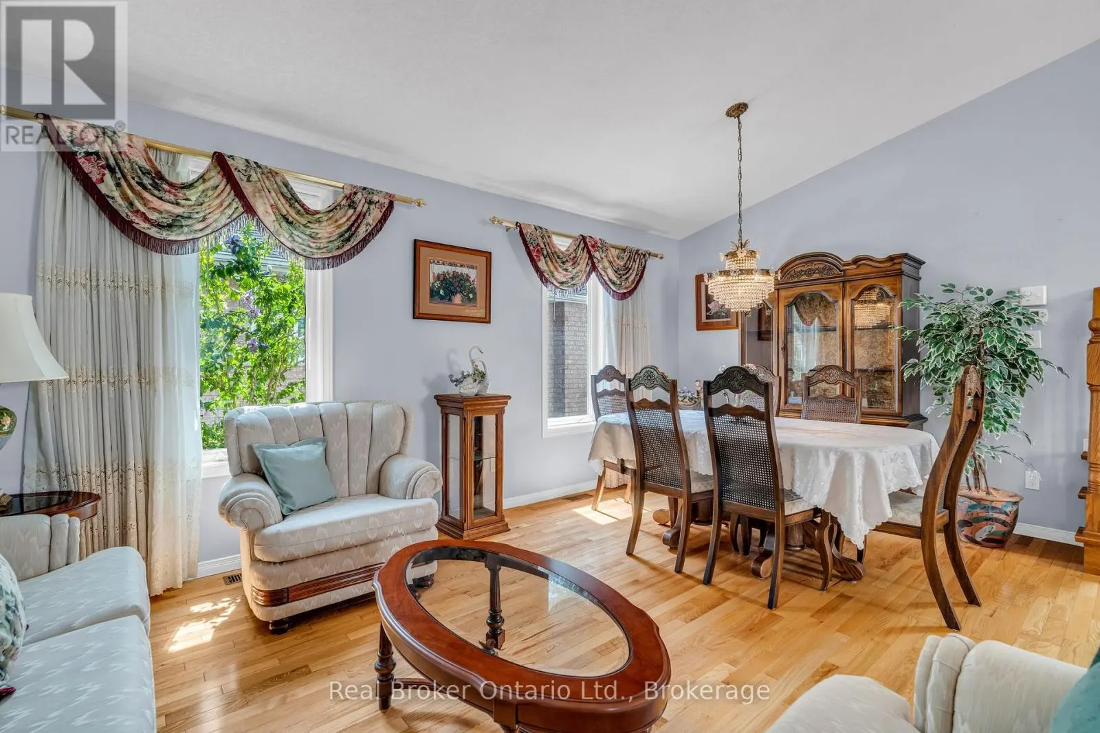 37 BORLAND DRIVE
