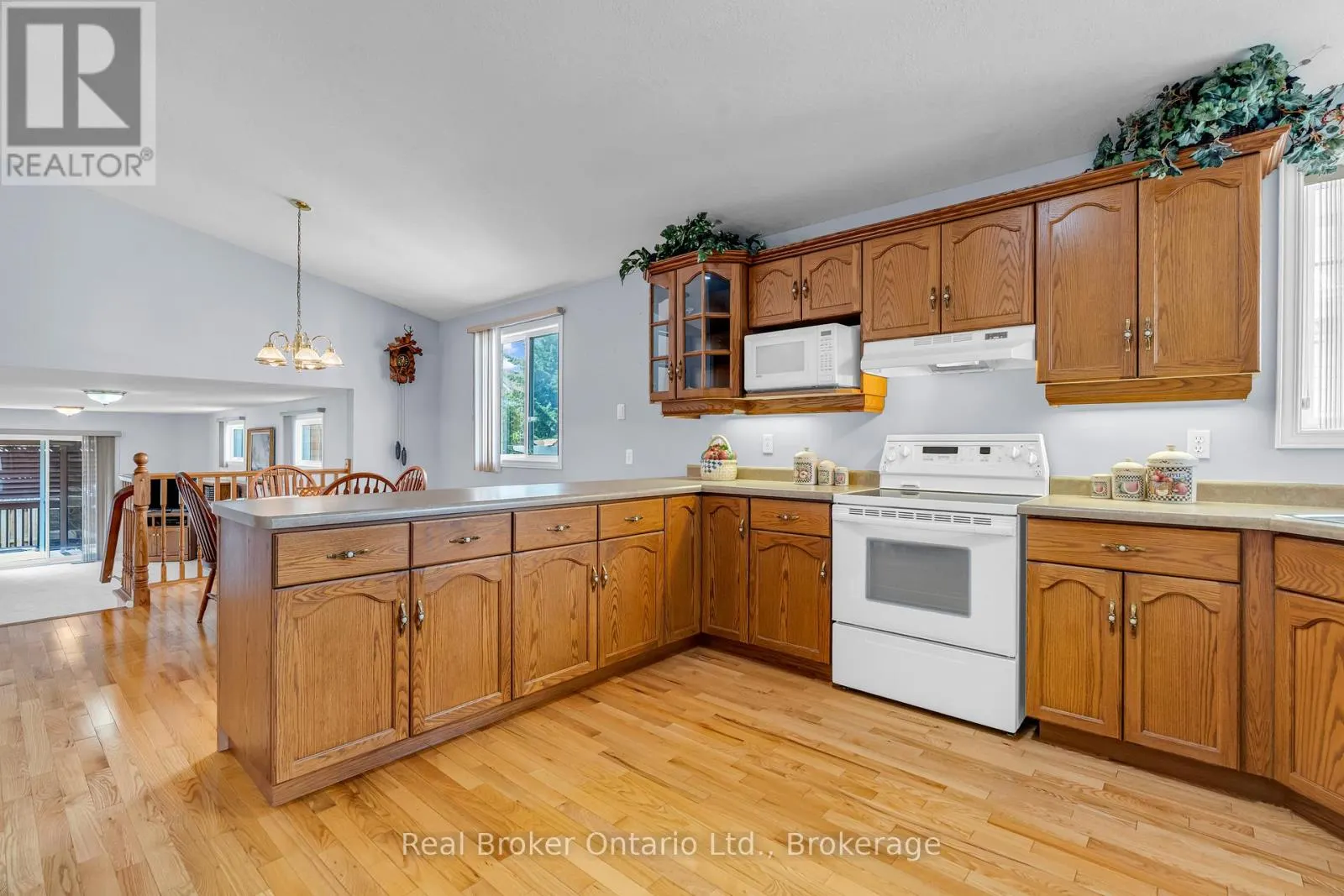 37 BORLAND DRIVE