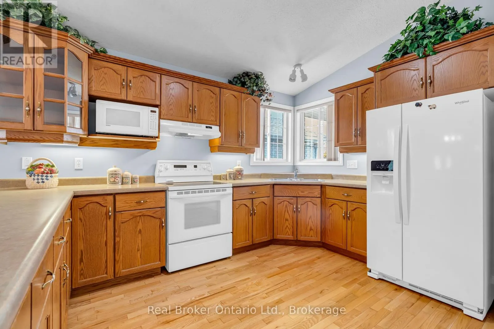 37 BORLAND DRIVE