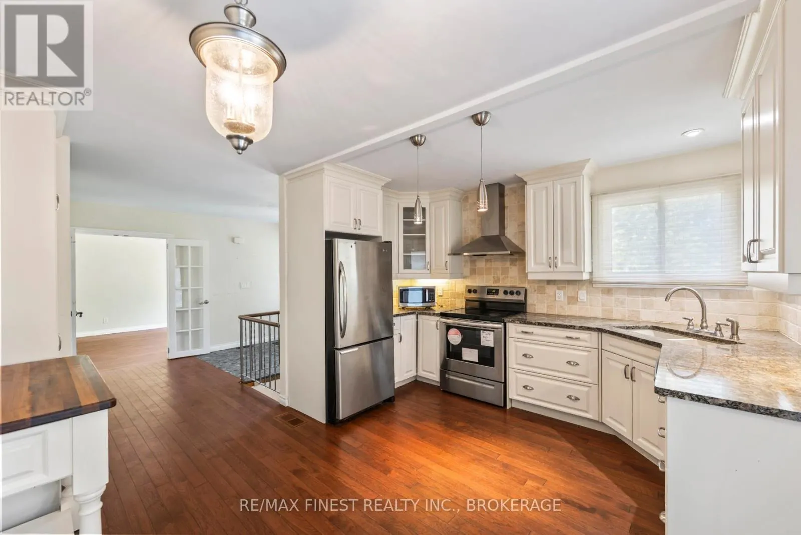5 MICHAEL GRASS CRESCENT