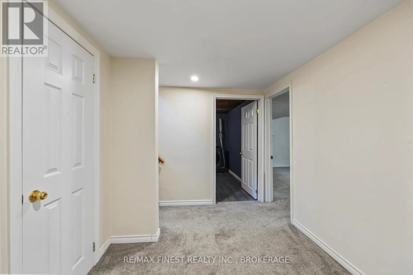 5 MICHAEL GRASS CRESCENT