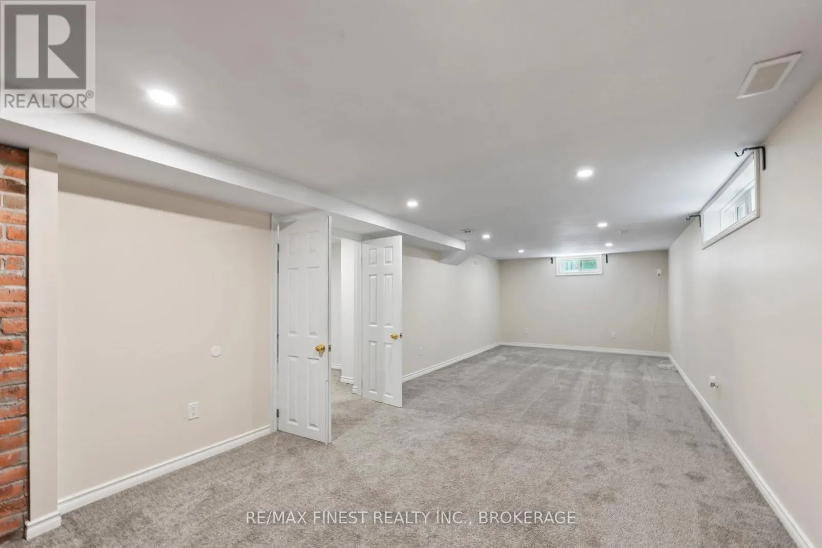 5 MICHAEL GRASS CRESCENT