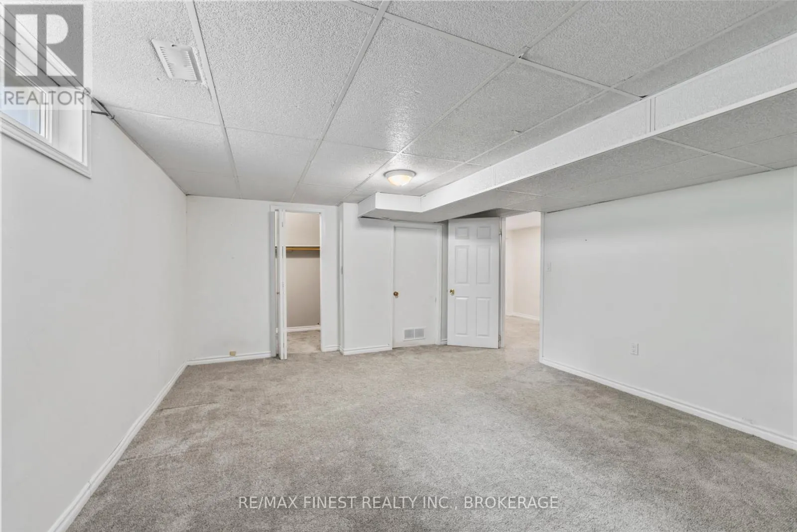 5 MICHAEL GRASS CRESCENT
