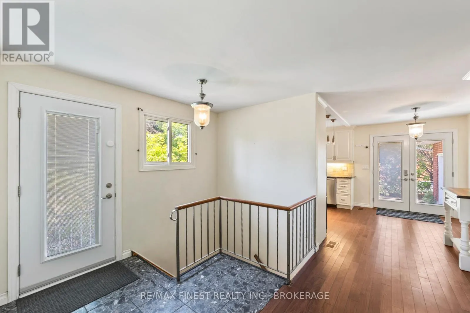 5 MICHAEL GRASS CRESCENT