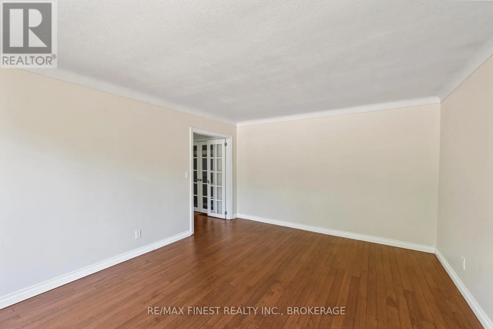 5 MICHAEL GRASS CRESCENT