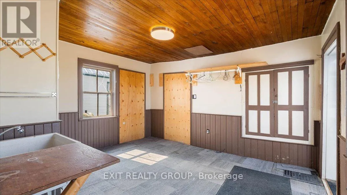 837 CASEY ROAD