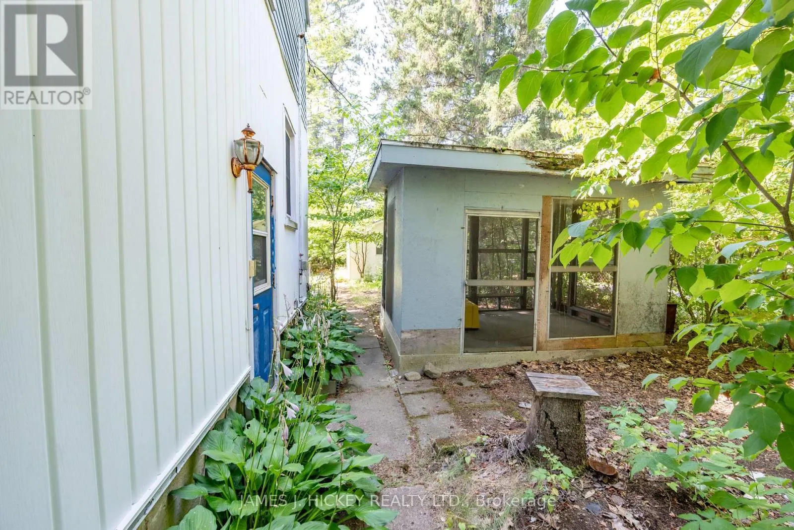 123 ALGONQUIN STREET
