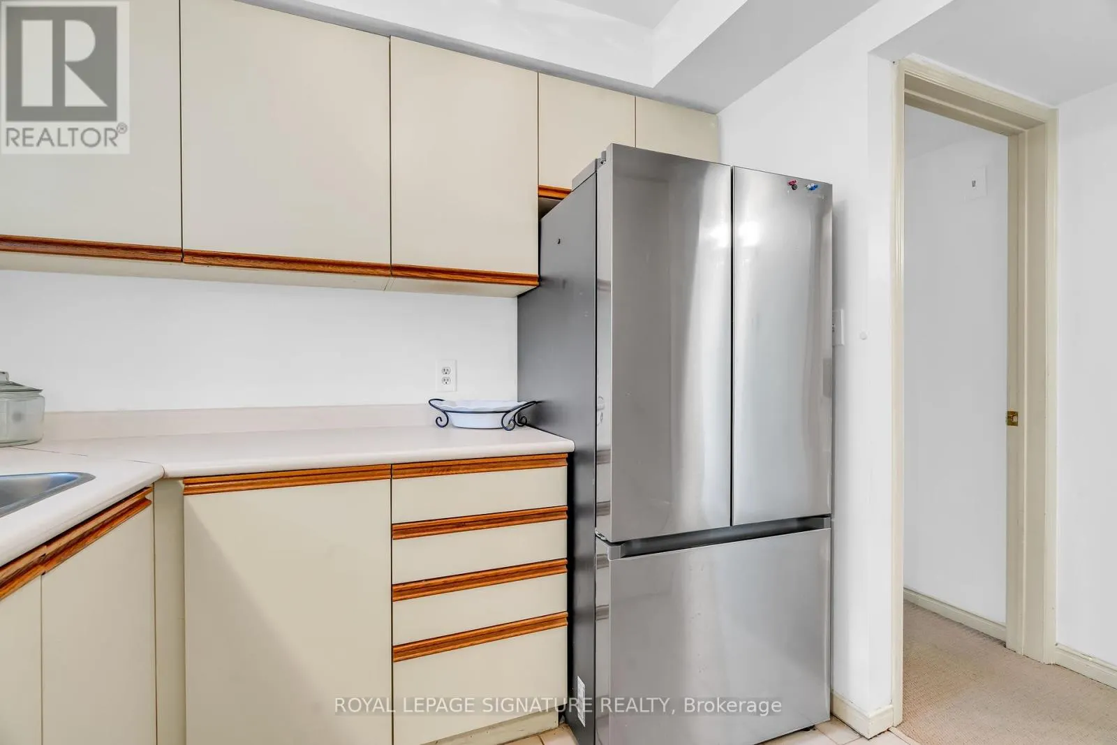 55 - 461 BEECHWOOD PLACE