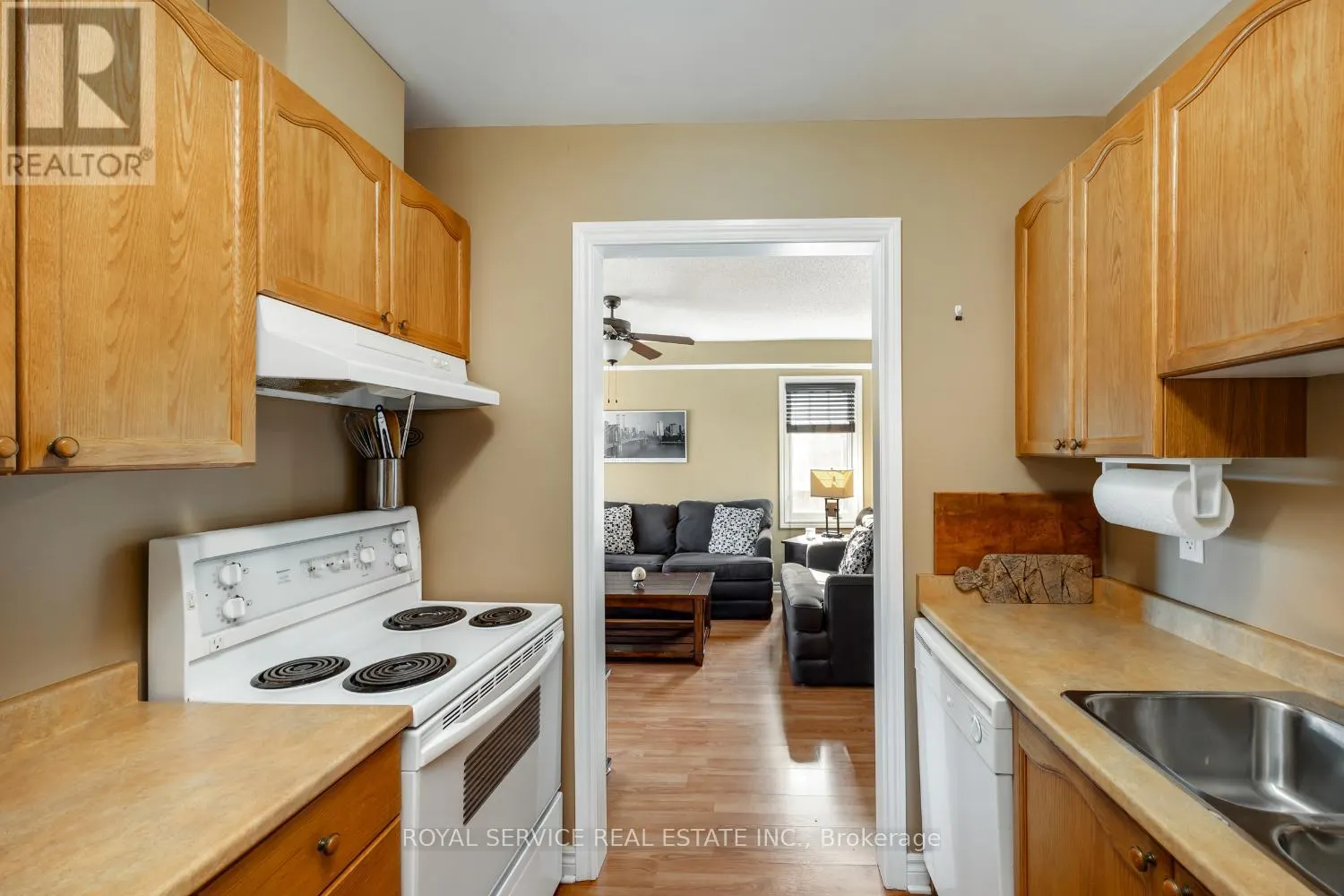 301 - 235 RUTTAN TERRACE, #301