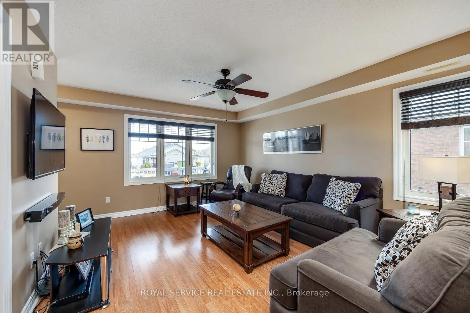 301 - 235 RUTTAN TERRACE, #301