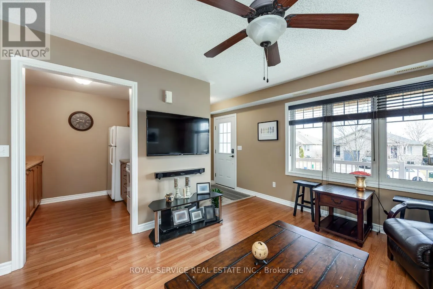 301 - 235 RUTTAN TERRACE, #301