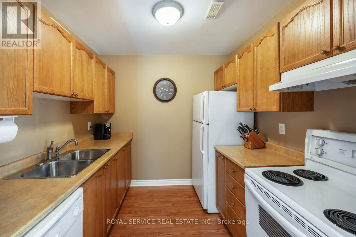 301 - 235 RUTTAN TERRACE, #301