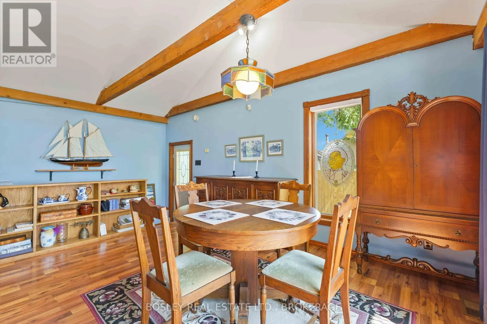 557 EDGEWATER PLACE