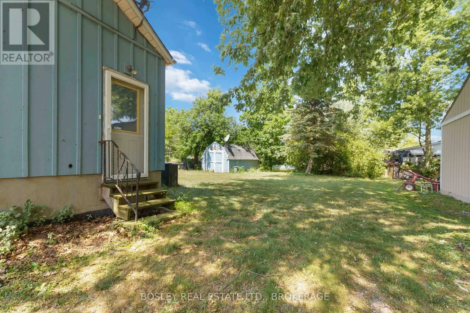 557 EDGEWATER PLACE