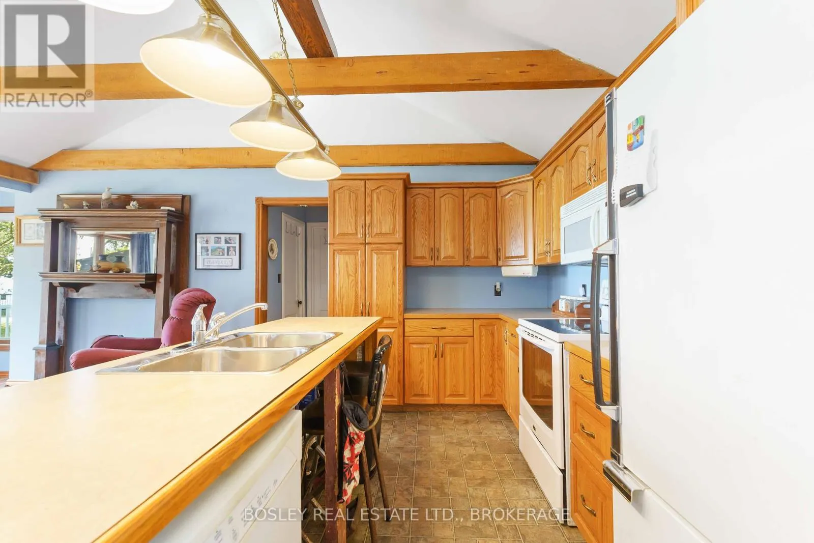 557 EDGEWATER PLACE