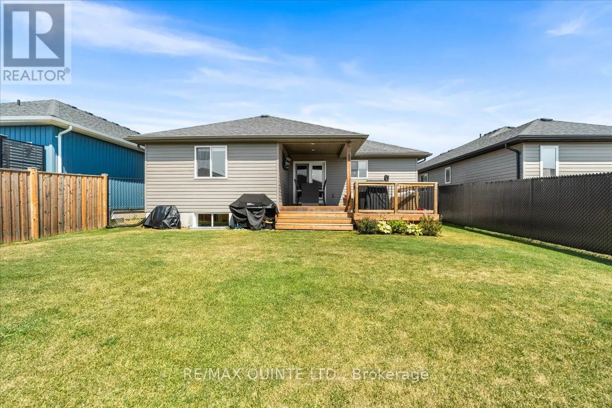 40 DEACON PLACE