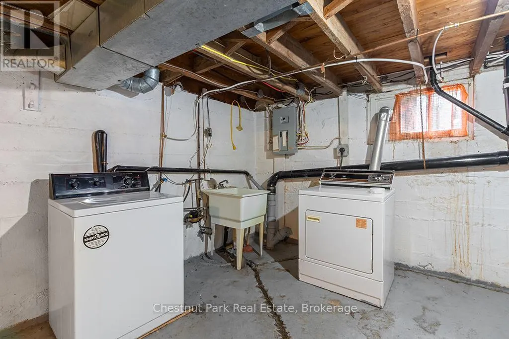 1540 6TH AVENUE W