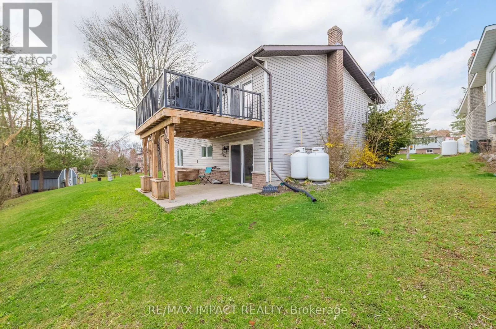 10 CEDARTREE LANE