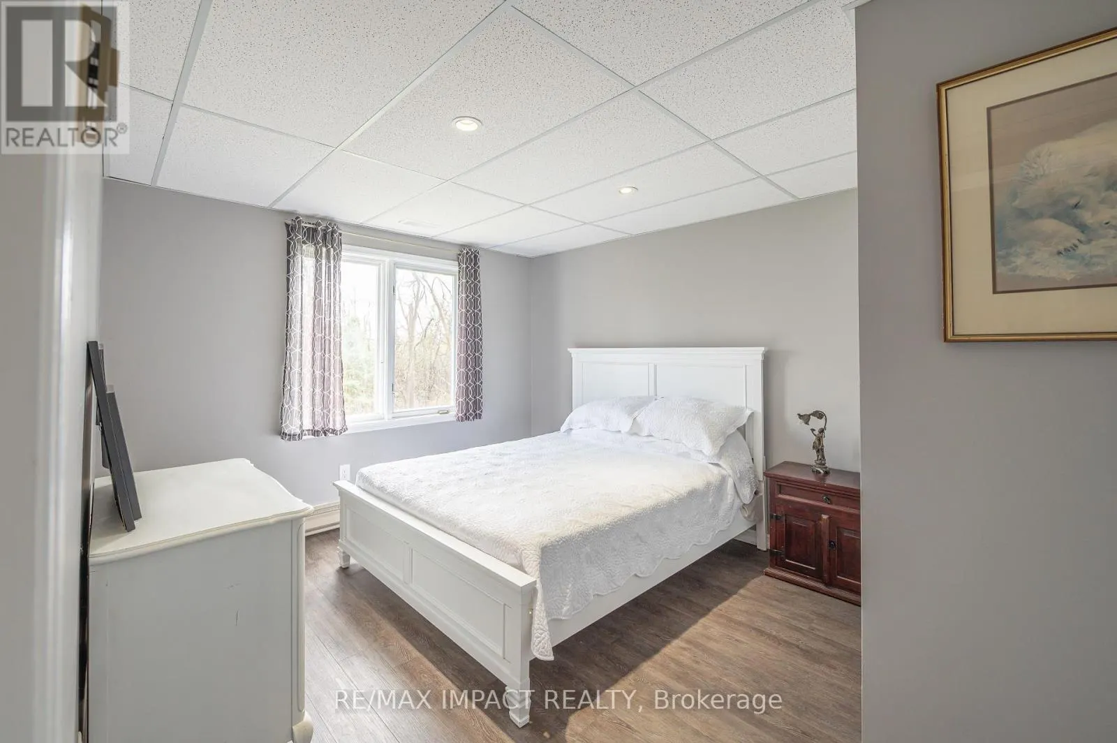 10 CEDARTREE LANE