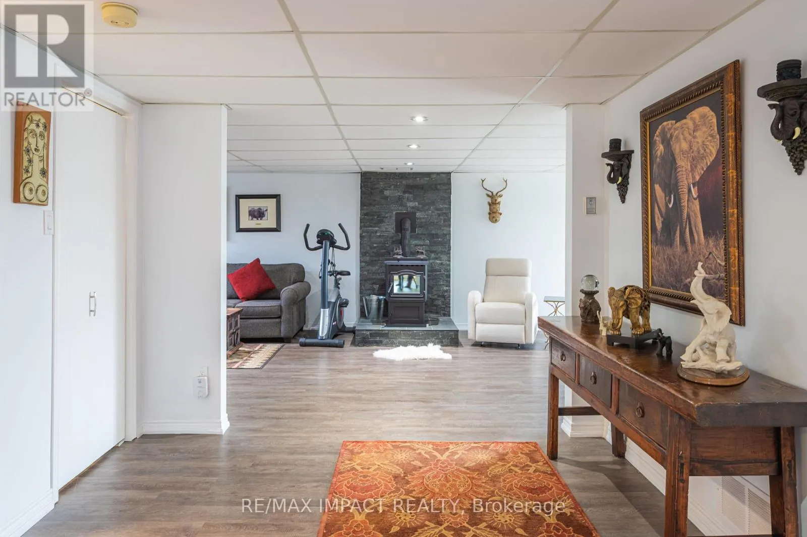 10 CEDARTREE LANE