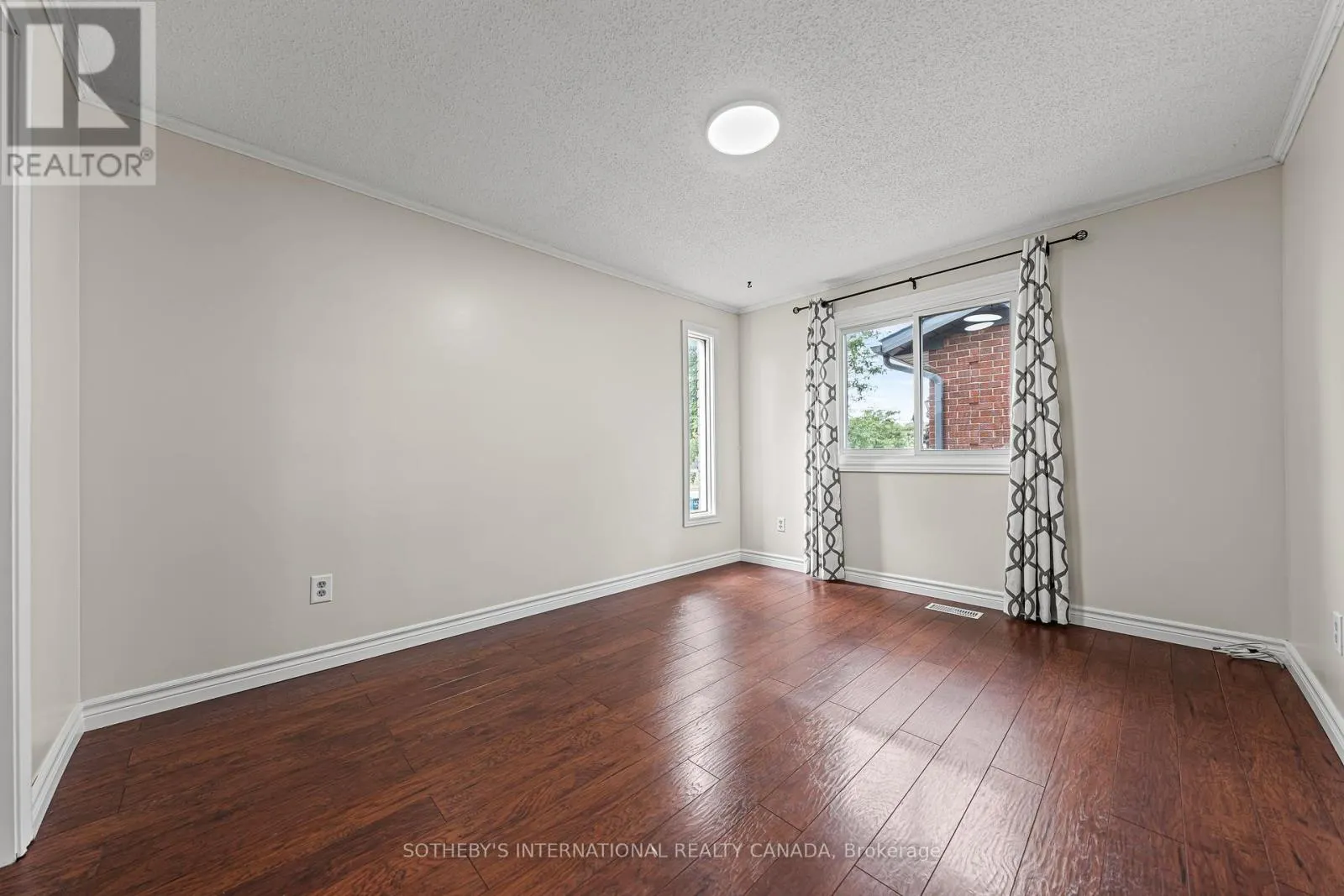 154 COVINGTON CRESCENT