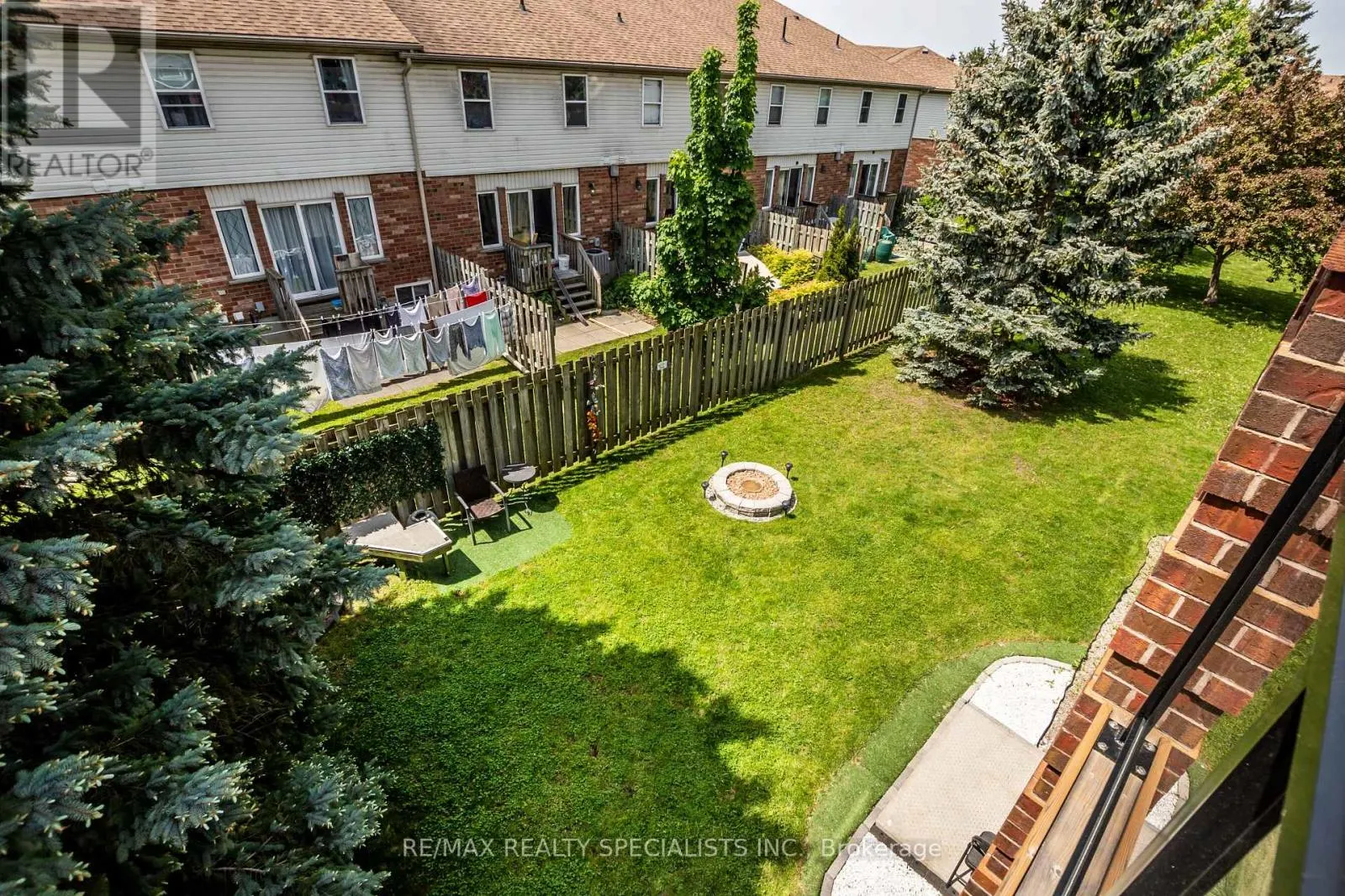 410 - 565 GREENFIELD AVENUE