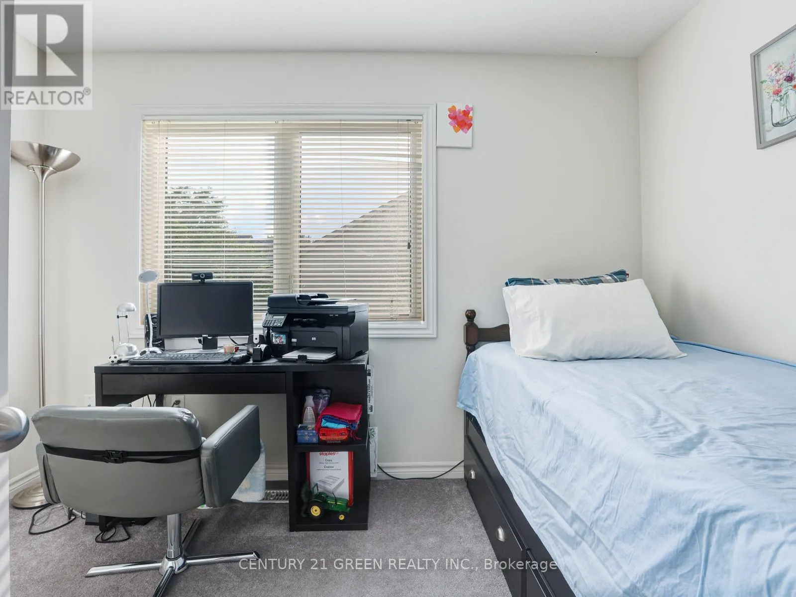 11 - 12 POPLAR DRIVE