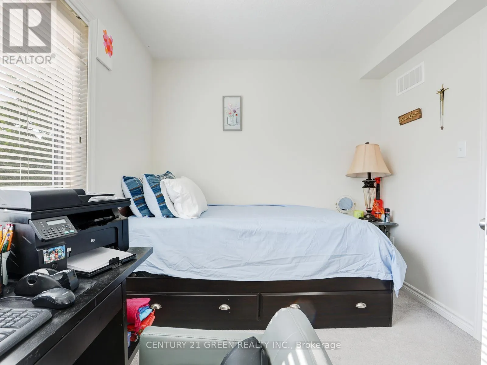 11 - 12 POPLAR DRIVE